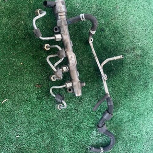 Регулятор тиску палива в паливній рейці