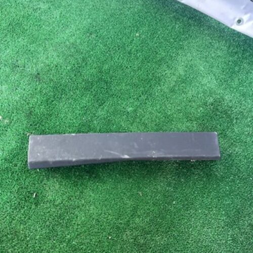 накладка нижняя бардачка