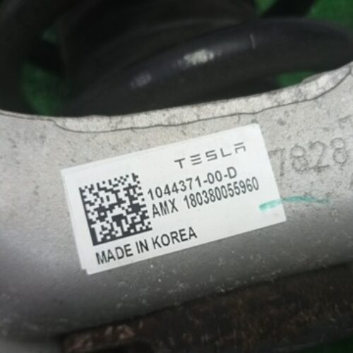 Опорный стакан пружини передній лівий