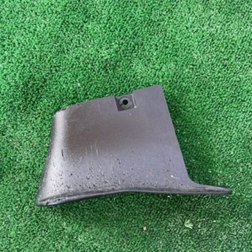 Бризговик порога задній правий tesla model x 16-21 подряпини