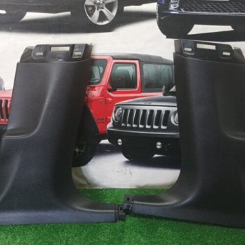 Накладка стійки в нижня права