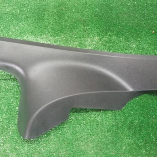 накладка стойки с верхняя правая