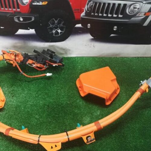 Порт зарядки в наявності.гарантія на установку