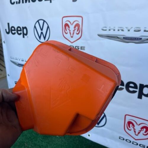 Кришка зарядного порту tesla model 3 б/в оригінал