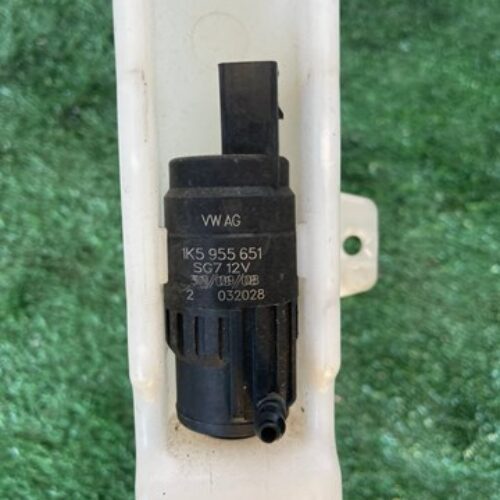 Мотор омивача vw CC