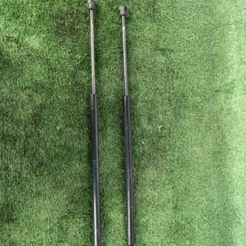 Амортизатор кришки багажника ford fiesta mk6