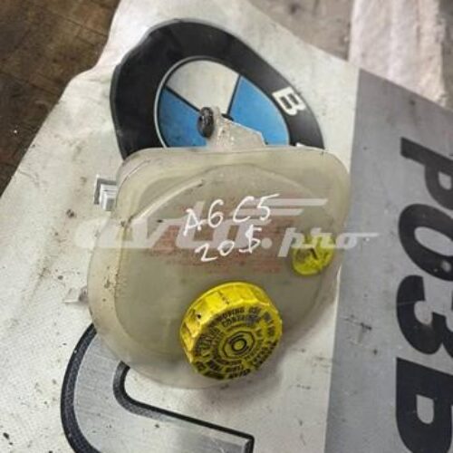 Бачок главного тормозного цилиндра (тормозной жидкости)