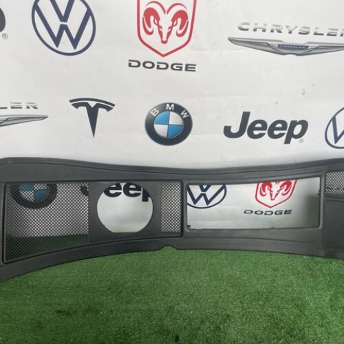 Накладка лобового скла ( жабо )