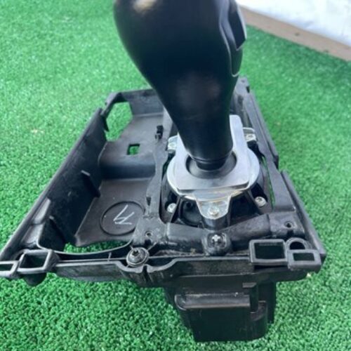 Кронштейн перемикача e70