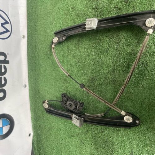 B7 механізм сколопідйомника правий передній без моторчика