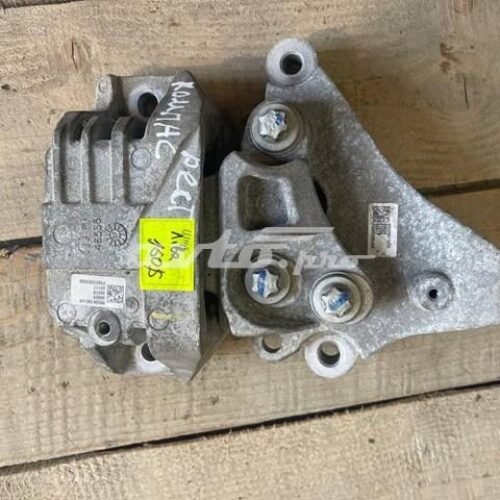 подушка двигуна 2.4 Jeep