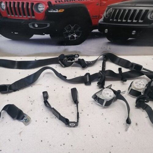 Задній ремень безпеки